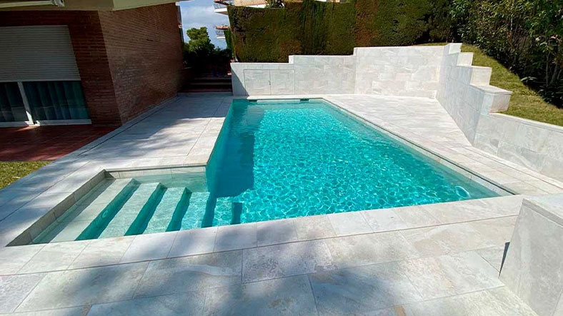 Borde de piscina
